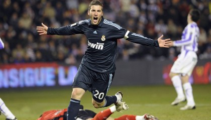 九游体育链接-球场冲突：暴力事件背后的原因分析，足球场暴力冲突